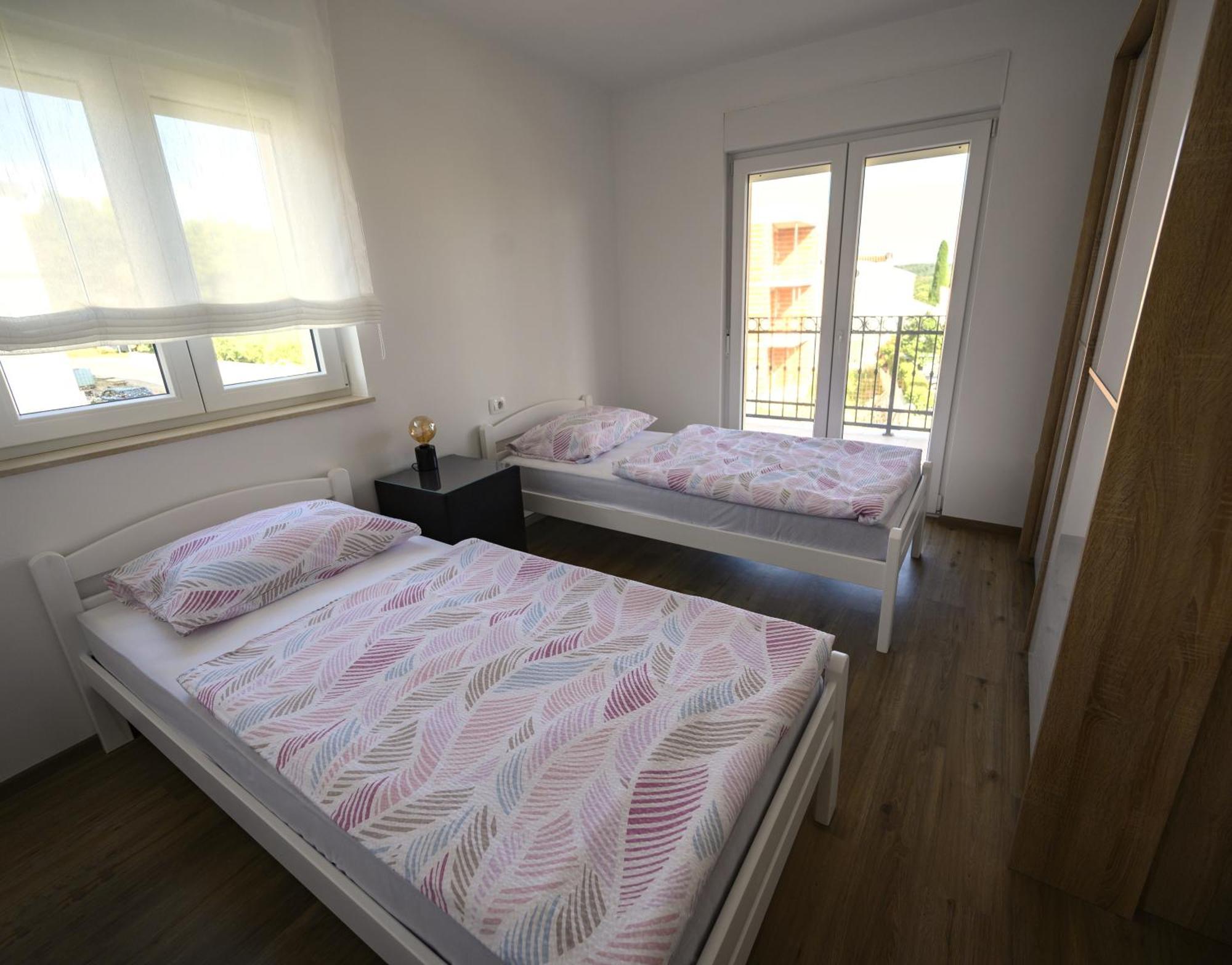 מדולין Appartments Smrikve מראה חיצוני תמונה