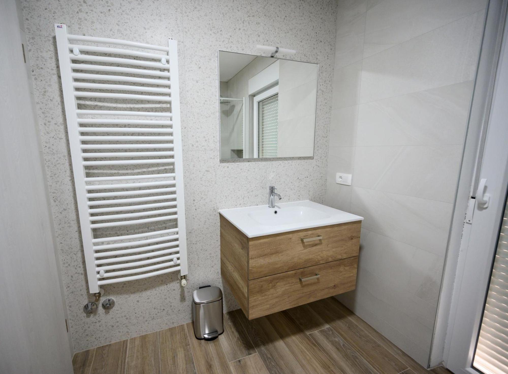 מדולין Appartments Smrikve מראה חיצוני תמונה