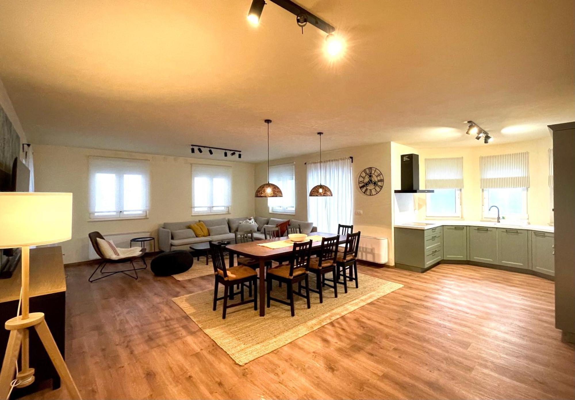 מדולין Appartments Smrikve מראה חיצוני תמונה